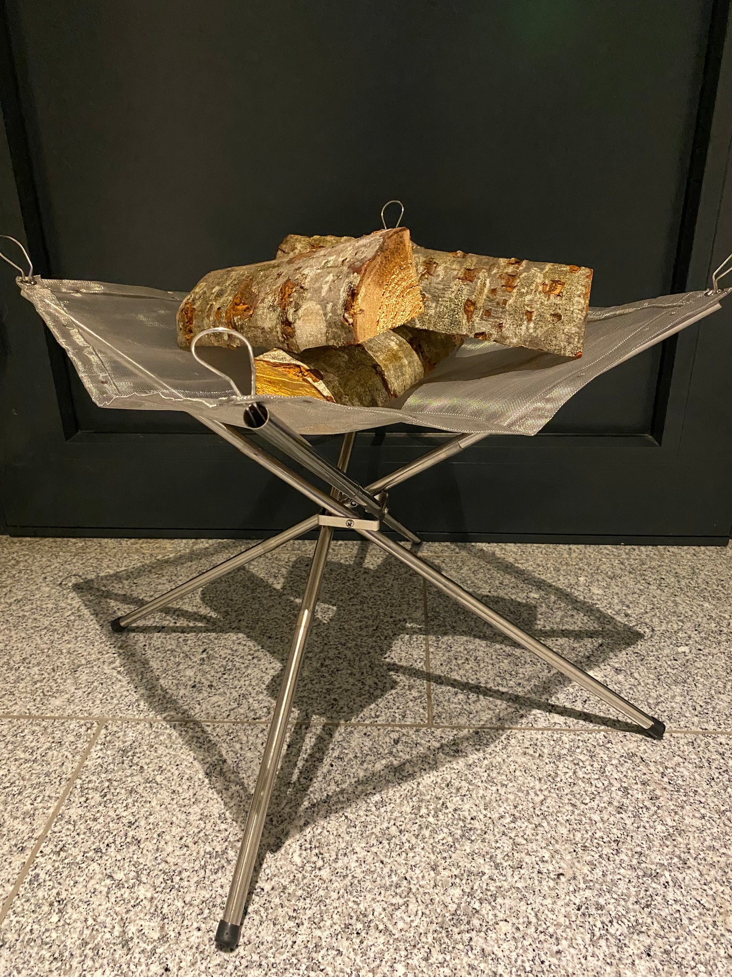 Portable Feuerschale to go! Feuernetz, schnell aufgebaut & leicht zu reinigen zum sensationellen Preis