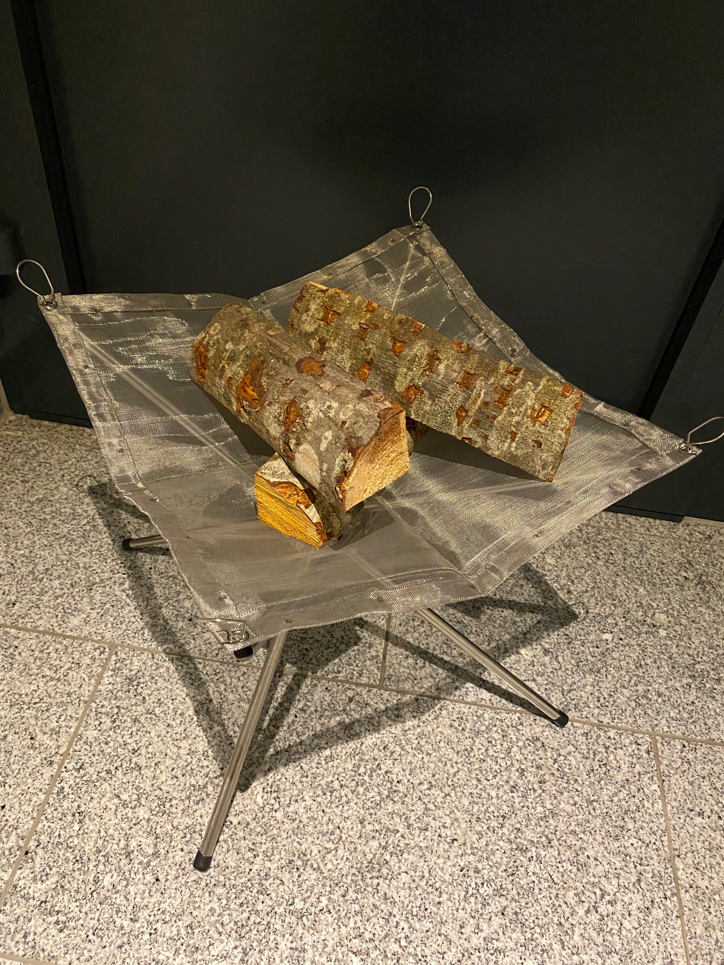 Portable Feuerschale to go! Feuernetz, schnell aufgebaut & leicht zu reinigen zum sensationellen Preis